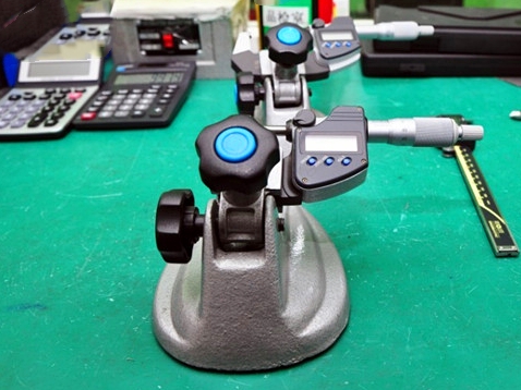 三丰数显千分尺0-25